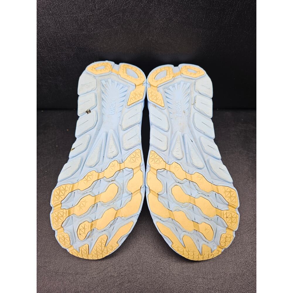 Hoka Women 7.5 Comfy footwear - Picture 2 of 9